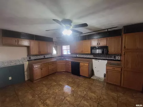 8152 Brubaker Rd, Iuka, IL 62849 photo 11