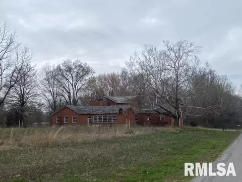 107 N 6th St, Hurst, IL 62949 photo 4