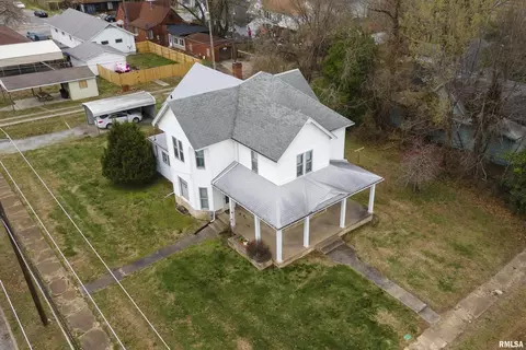 121 S 11th St, Herrin, IL 62948 photo 2