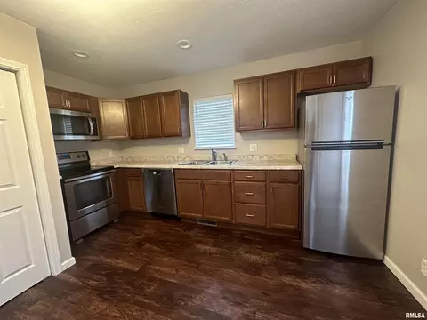 401 S 30th St, Herrin, IL 62948 photo 8