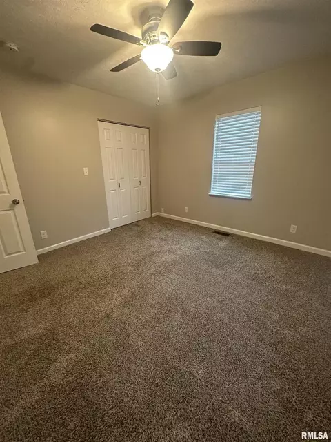401 S 30th St, Herrin, IL 62948 photo 3