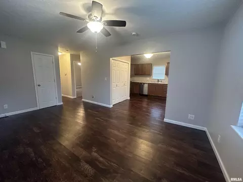 401 S 30th St, Herrin, IL 62948 photo 7
