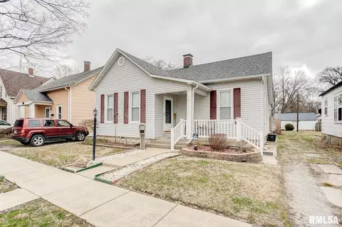 311 S Cherry St, Centralia, IL 62801 photo 2