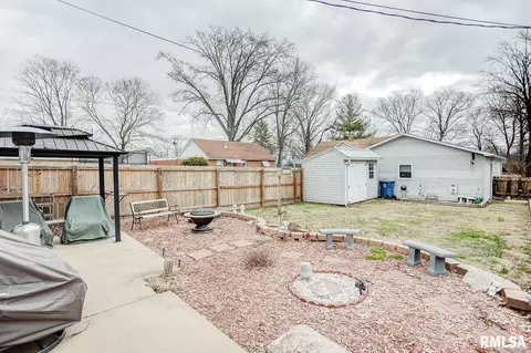 311 S Cherry St, Centralia, IL 62801 photo 8