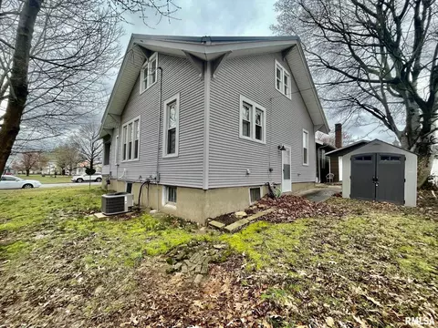 205 E 4th St, Metropolis, IL 62960 photo 4