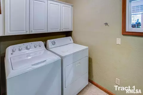 12280 E Night Rd, Dix, IL 62830 photo 27
