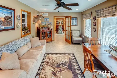 12280 E Night Rd, Dix, IL 62830 photo 8