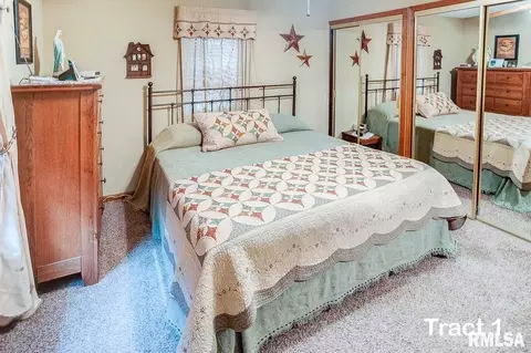 12280 E Night Rd, Dix, IL 62830 photo 18