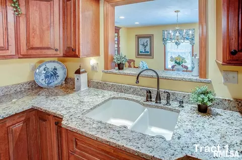 12280 E Night Rd, Dix, IL 62830 photo 10