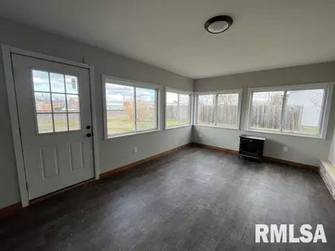 908 N Granite St, Marion, IL 62959 photo 17