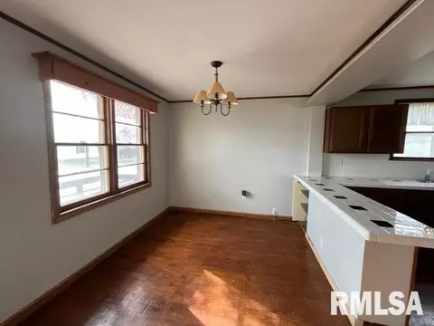 908 N Granite St, Marion, IL 62959 photo 7