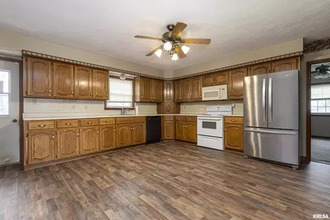 1203 Golf Course Rd, Marion, IL 62959 photo 11