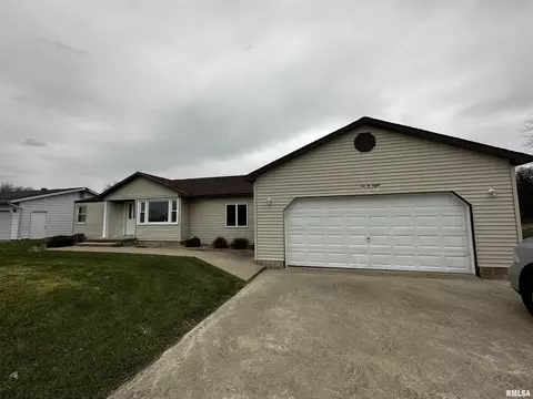 208 Paint Creek Ln, Carmi, IL 62821