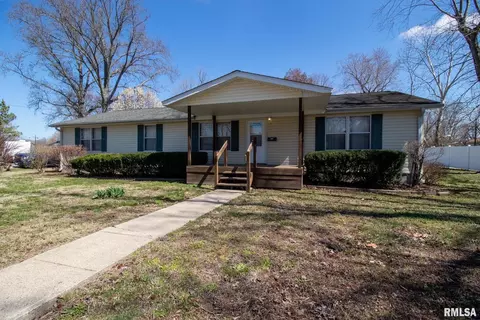 410 N Bryan St, West Frankfort, IL 62896