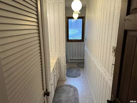 421 N Morrison St, Centralia, IL 62801 photo 12