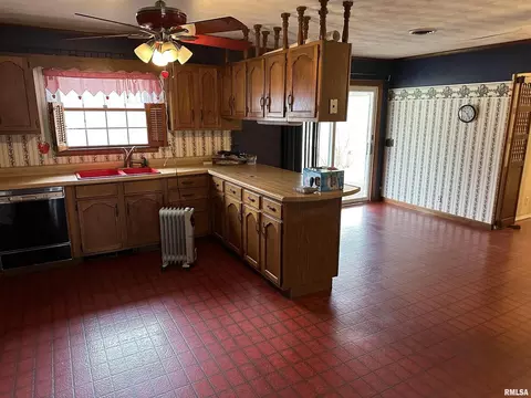 421 N Morrison St, Centralia, IL 62801 photo 20