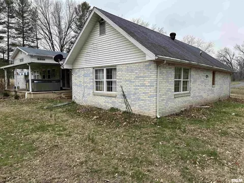 421 N Morrison St, Centralia, IL 62801 photo 4