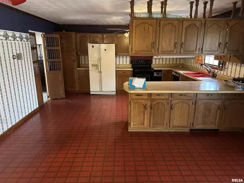 421 N Morrison St, Centralia, IL 62801 photo 15