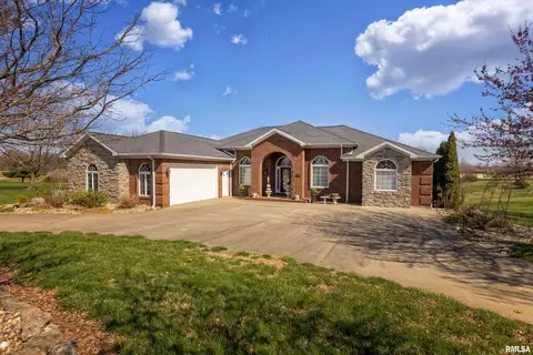 242 Virginia Dr, Makanda, IL 62958