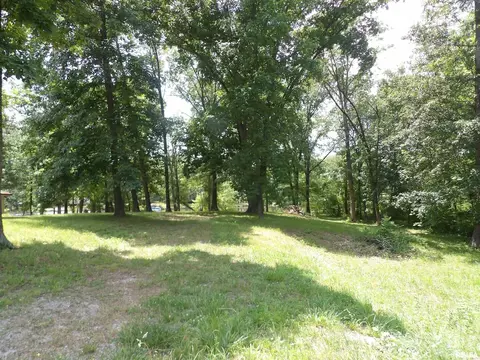 0000 Moses Manor Dr, Benton, IL 62812