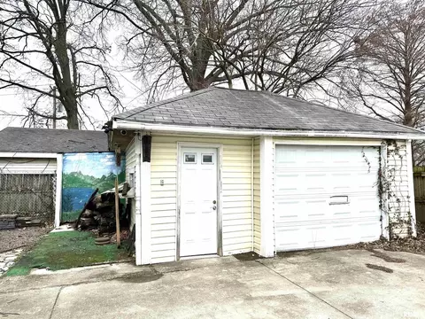 129 N Beech, Centralia, IL 62801 photo 25