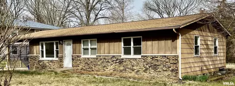 1006 W Jefferson St, Carbondale, IL 62901