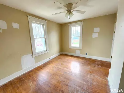 321 S Pine St, Centralia, IL 62801 photo 12