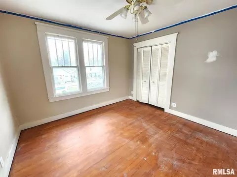 321 S Pine St, Centralia, IL 62801 photo 11