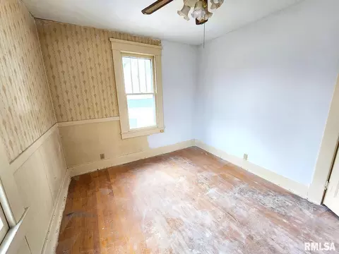 321 S Pine St, Centralia, IL 62801 photo 13
