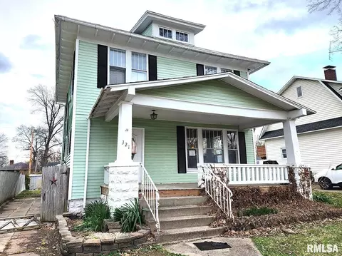 321 S Pine St, Centralia, IL 62801 photo 3