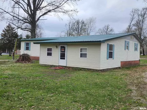 817 Blacksop Rd, Duquoin, IL 62274