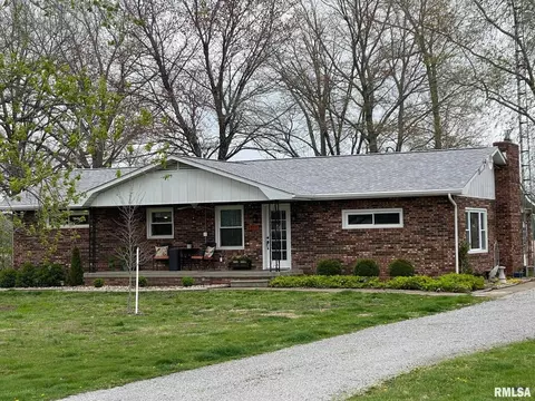 8812 Baxter Rd, Benton, IL 62812 photo 2