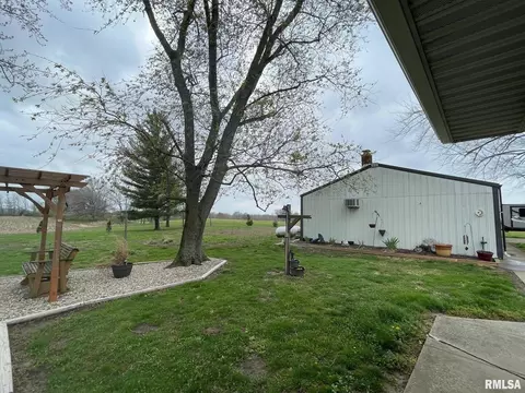 8812 Baxter Rd, Benton, IL 62812 photo 10