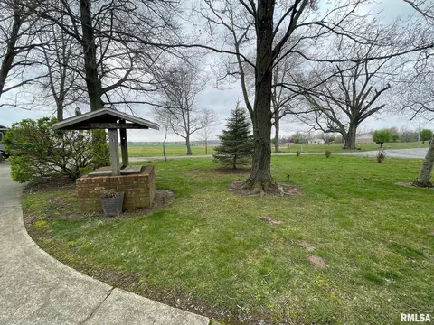 8812 Baxter Rd, Benton, IL 62812 photo 6
