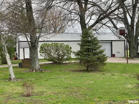 8812 Baxter Rd, Benton, IL 62812 photo 3