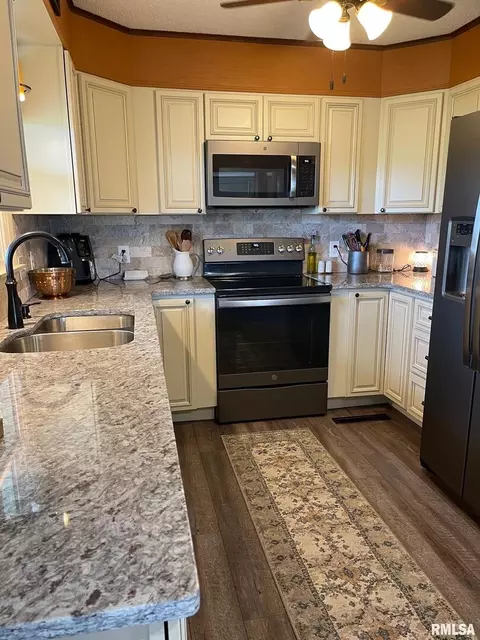 8812 Baxter Rd, Benton, IL 62812 photo 37