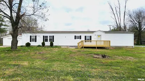 10516 Stotlar Rd, Marion, IL 62959