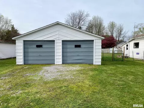 603 W Sylvia Ave, Christopher, IL 62822 photo 18