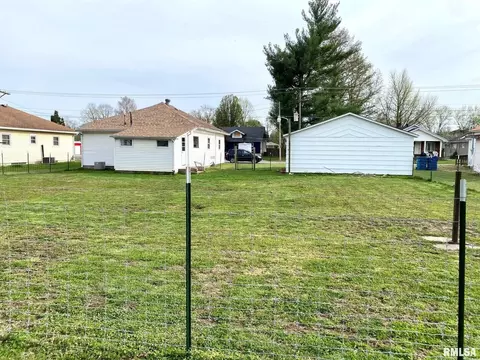 603 W Sylvia Ave, Christopher, IL 62822 photo 20
