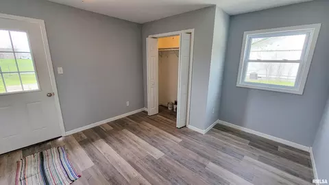 911 Lamson St, Flora, IL 62839 photo 36