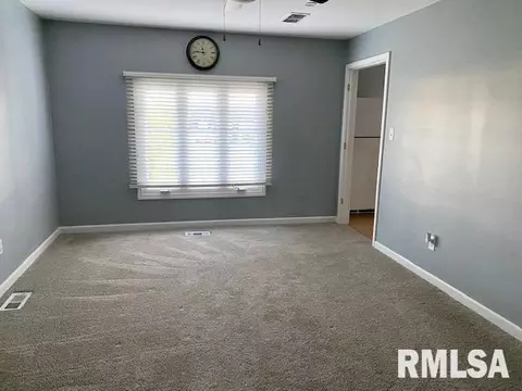 17 Arline, Centralia, IL 62801 photo 3