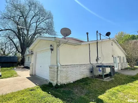 105 E 10th St, Metropolis, IL 62960 photo 5