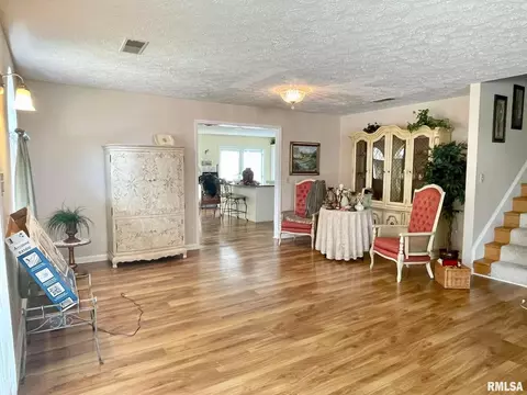 105 E 10th St, Metropolis, IL 62960 photo 6