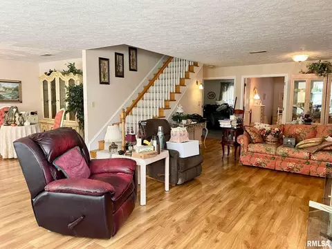 105 E 10th St, Metropolis, IL 62960 photo 9