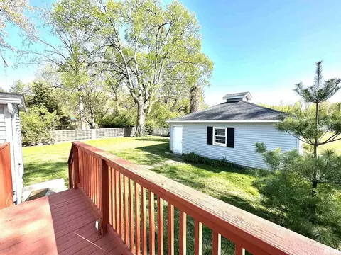 801 E Calumet, Centralia, IL 62801 photo 9