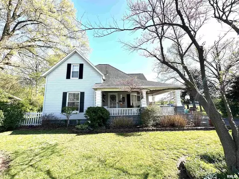 801 E Calumet, Centralia, IL 62801 photo 2