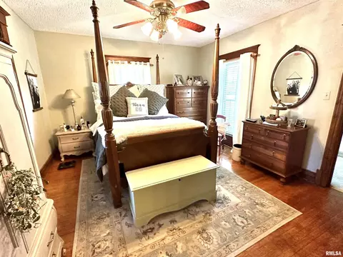 801 E Calumet, Centralia, IL 62801 photo 24