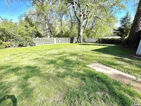 801 E Calumet, Centralia, IL 62801 photo 12