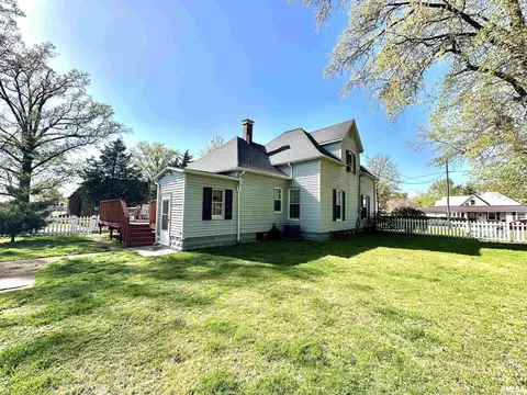 801 E Calumet, Centralia, IL 62801 photo 3