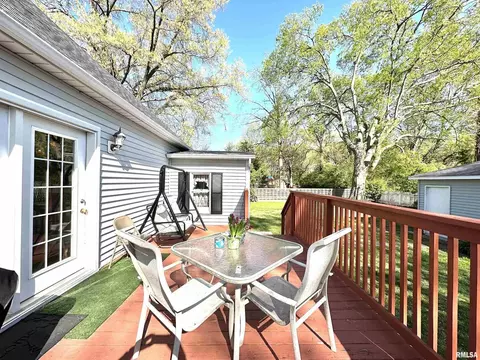 801 E Calumet, Centralia, IL 62801 photo 8